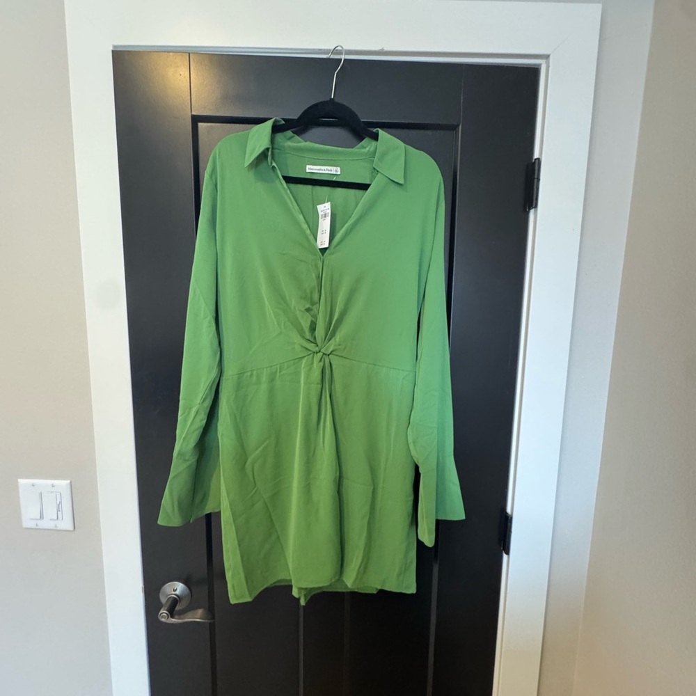 Abercrombie & Fitch Vibrant Green dress